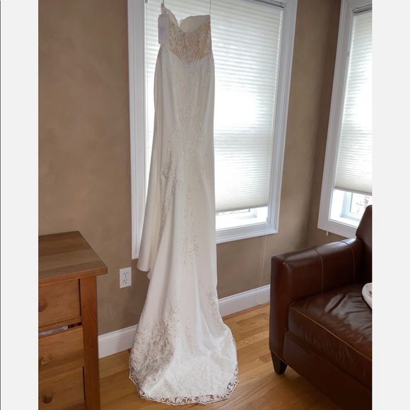 MUST GO! Open to offers - Madi Lane Freya Gown - Picture 6 of 11